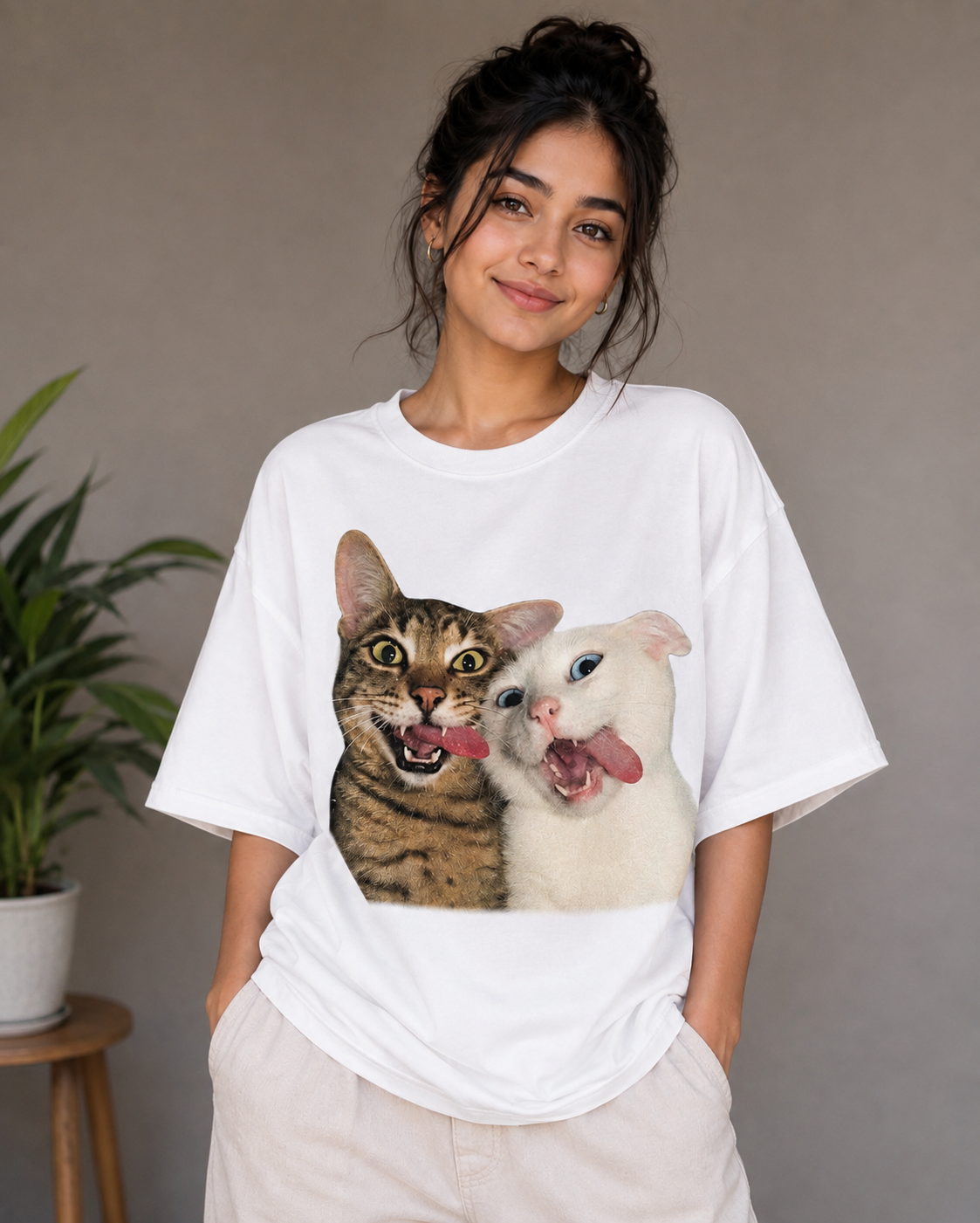 Purrfect Duo – Funny Cat & Dog Lover Unisex Oversized T-Shirt 🐱🐶