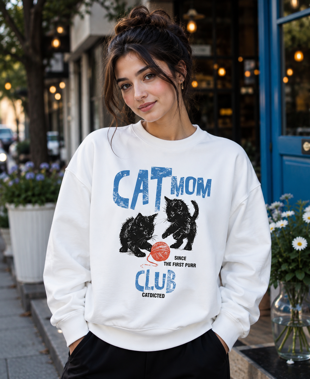 Cat Mom Club – Purrfectly Catdicted | Unisex Sweatshirt